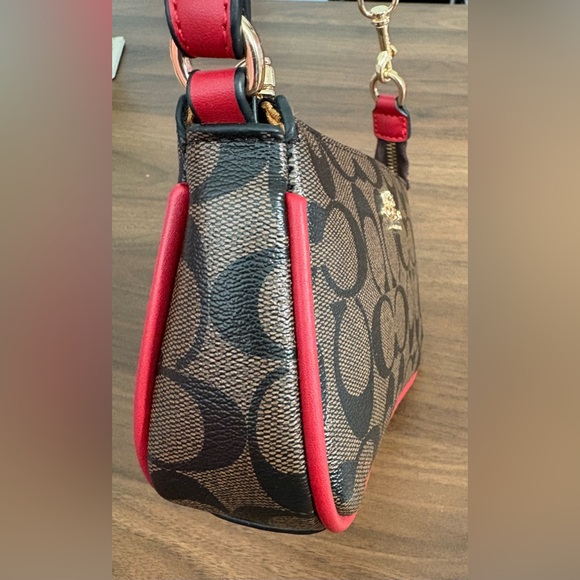 Coach Signature Canvas Shoulder Bag with Red Trim nwot - Picture 12 of 12
